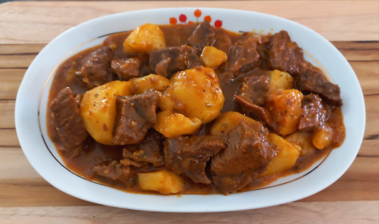 carne de panela com batata