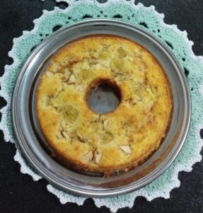 BOLO DE IOGURTE NATURAL COM BANANA