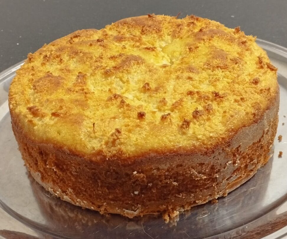 Bolo de Coco com Leite Condensado